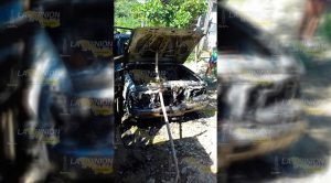 CAMIONETA SE INCENDIA Camioneta Incendia