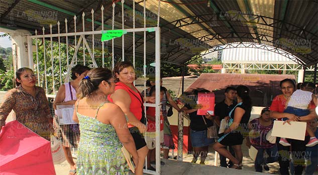 Mercantilizan la educación Mercantilizan