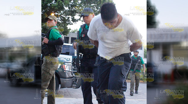 POLICÍA VIOLADOR INGRESA AL PENAL Policía Violador