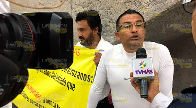 Protestan policías ante el Congreso Protestan Policía Congreso