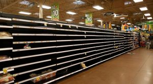 El huracán ‘Harvey’ alcanza categoría 3 y Texas se prepara para una catástrofe Pánico Huracan Harvey Texas