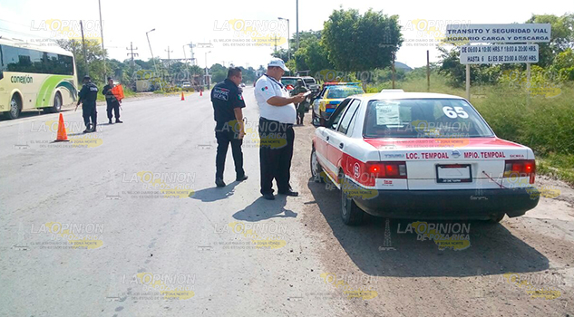 Revisión a vehículos de transporte Revisión Transporte