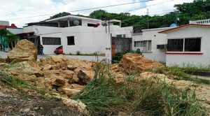 Se deslava un cerro en Tuxpan