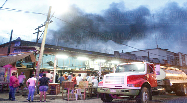 Se registra incendio en una casa comercial Se registra incendio en una casa comercial