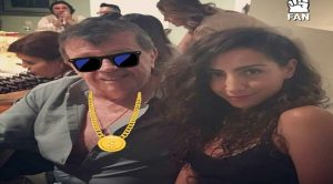 'Chabelo' es víctima de 'memes' por foto con chica