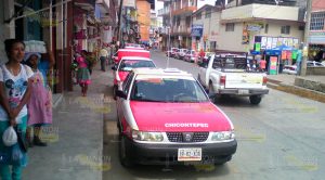 Se resuelve pleito entre taxistas