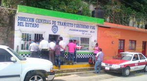 Se resuelve pleito entre taxistas