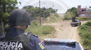 Emboscada a policías deja 3 heridos