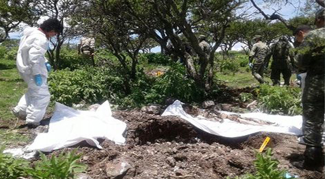 Hallan 14 cadáveres en fosa clandestina de Zacatecas fosas_clandestinas-zacatecas-valparaiso-14_cuerpos-11_hombres-3_mujeres-