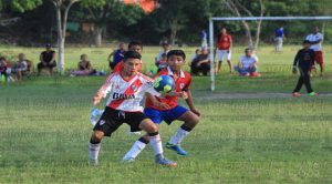 XIII torneo de fútbol de barrios infantil La Opinión 2017