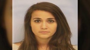 Estas maestras daban ‘clases’ a alumnos… pero en la intimidad