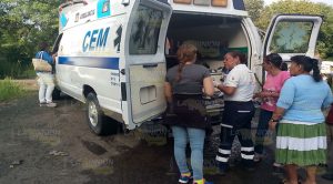 Autobús choca contra trailer