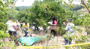 Lo asesinan y entierran en una parcela