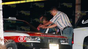 Apuñalan a taxista: dejaron su cuerpo en la cajuela