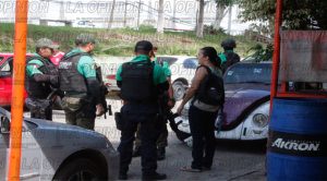 Petrolero escapó de 3 delincuentes