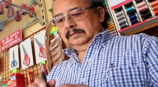 Por llamarse igual que un narco, le congelan su cuenta