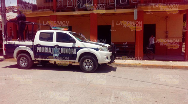 Le roban 35 mil pesos a comisionista de la CFE