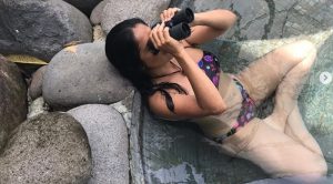 Salma Hayek hace honor a sus 50 con esta sexy foto en bikini