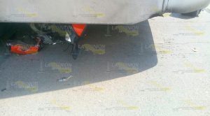 Motociclista se ensarta contra autobús