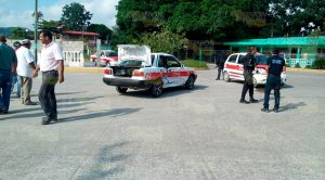 Chocan taxis; dos lesionadas taxichoque1