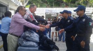 Entregan equipamento FORTASEG