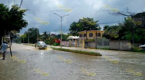 Arroyo del Ídolo se desbordó Arroyo Ídolo Desbordó