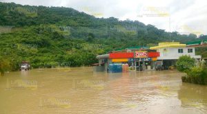 Arroyo del Ídolo se desbordó Arroyo Ídolo Desbordó
