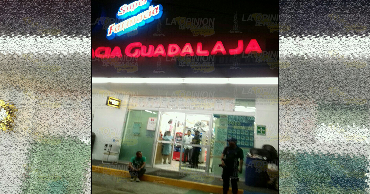 Asaltan farmacia Guadalajara
