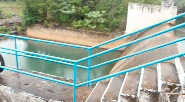 Cierran compuertas de presa Yuribia, por intensas lluvias