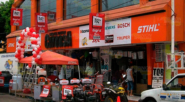 ¡Son dueños de las calles! Comercios