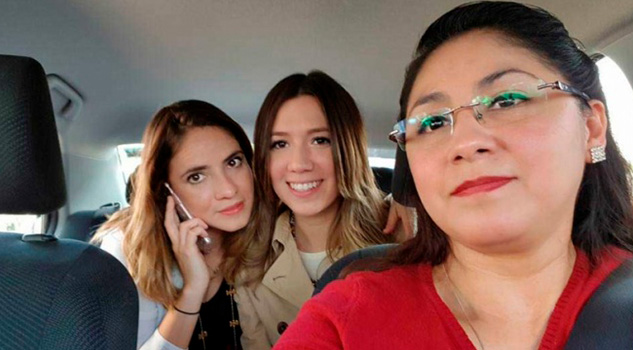 Contra inseguridad, mujeres dan servicio de taxi a mujeres Contra inseguridad, mujeres dan servicio de taxi a mujeres