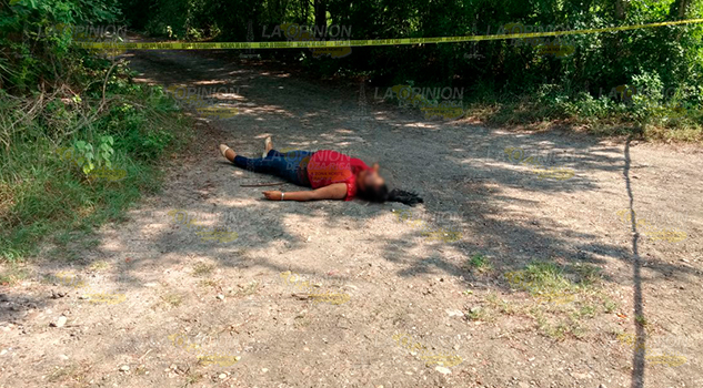 Determinan que víctima de homicidio recibió 3 balazos y un machetazo en la cabeza Determinan que víctima de homicidio recibió