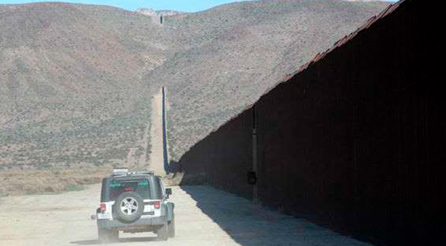 E.U. anuncia 4 empresas que construirán prototipos del muro E.U. Empresas Prototipo Muro