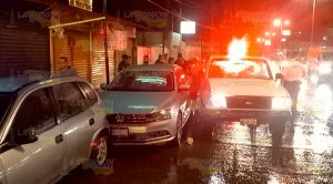 Ebrio conductor pierde el control y choca Ebrio Conductor Pierde Control Choca