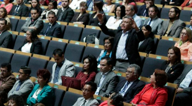 Enfrenta académico a Rectora; denuncia intimidación ‘por disentir’ Enfrenta académico a Rectora; denuncia intimidación ‘por disentir’