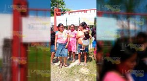Padres de familia toman escuela primaria Emiliano Zapata Padres Familia toman Escuela Primaria