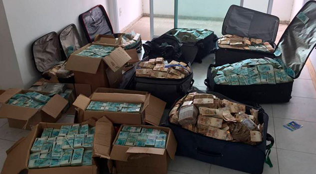 Hallada una montaña de billetes en un búnker de un hombre de confianza de Temer