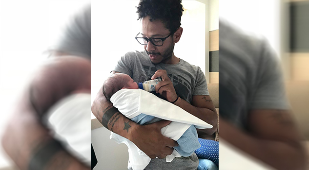 Kalimba se convierte en papá de un niño Kalimba Convierte Papá Niño