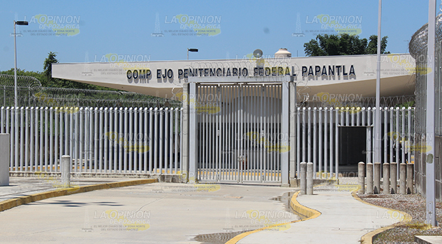 Licitan contratos en penal inoperante Licitan contratos