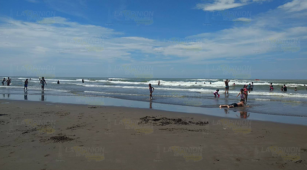 Baja afluencia en playa PLAYASTURISTAS