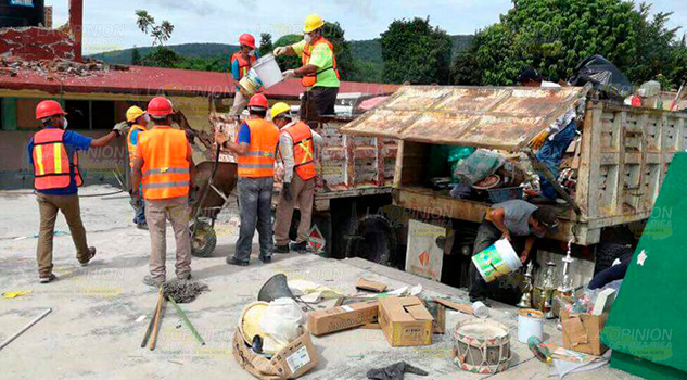 Protección Civil y voluntarios apoyan en labores de rescate Protección Civil Voluntarios Labores