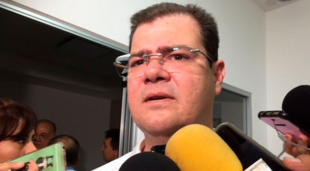 Tres escuelas sin clases por malas condiciones tras sismo Ramón Poo Gil Escuelas Sin Clases