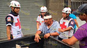 Resbala sobre la banqueta y se abre la cabeza Resbala Caída Banqueta Abre Cabeza