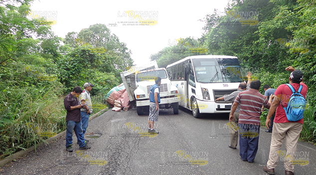 ¡Lluvia provoca una serie de accidentes!