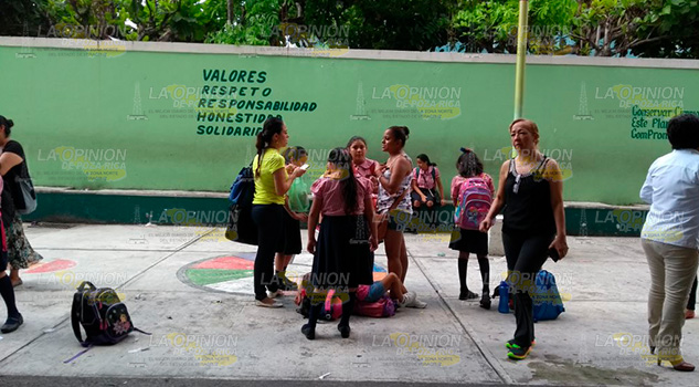 Desalojan en Tuxpan par de escuelas ante probable réplica de sismo