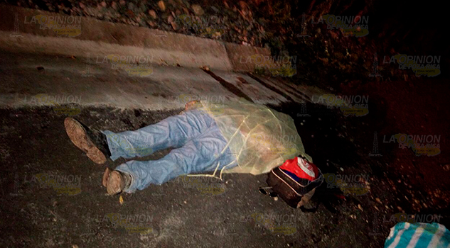 Taquero muere al derrapar su motocicleta Taquero muere al derrapar su motocicleta1