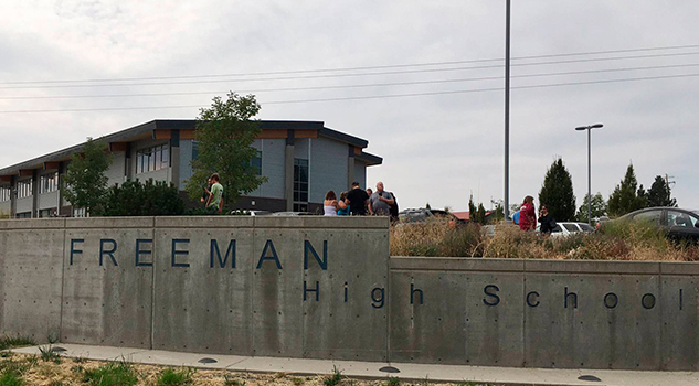 Un estudiante muerto y tres heridos en un instituto de Washington Un estudiante muerto y tres heridos en un instituto de Washington