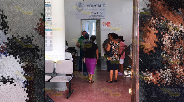 Colonos se manifiestan en la CAEV por falta de agua Vecinos de diferentes colonias3