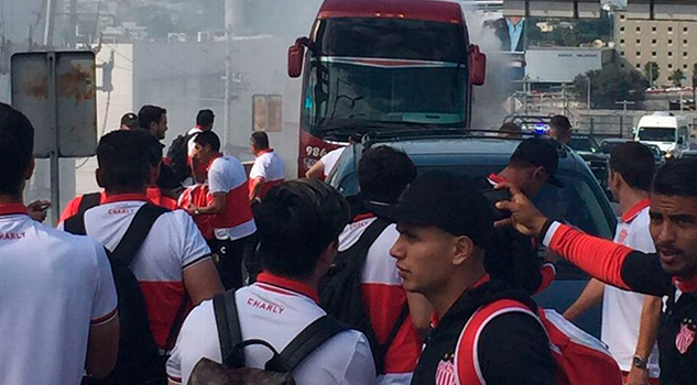 Se incendió el autobus de Necaxa en Monterrey