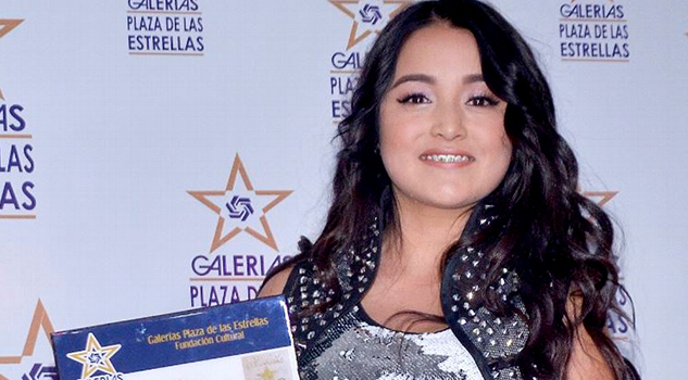 Reconocen a Rubí Ibarra por su debut como cantante cantante
